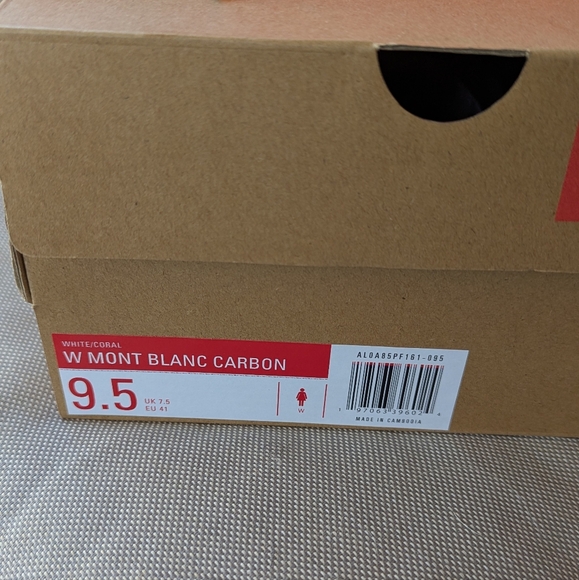 Altra Mont Blanc Carbon - Picture 2 of 4